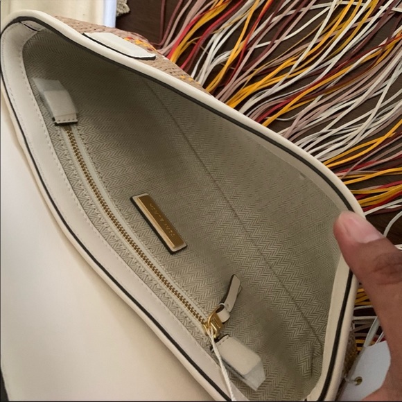 New Tory Burch clutch🦋 - Picture 6 of 8